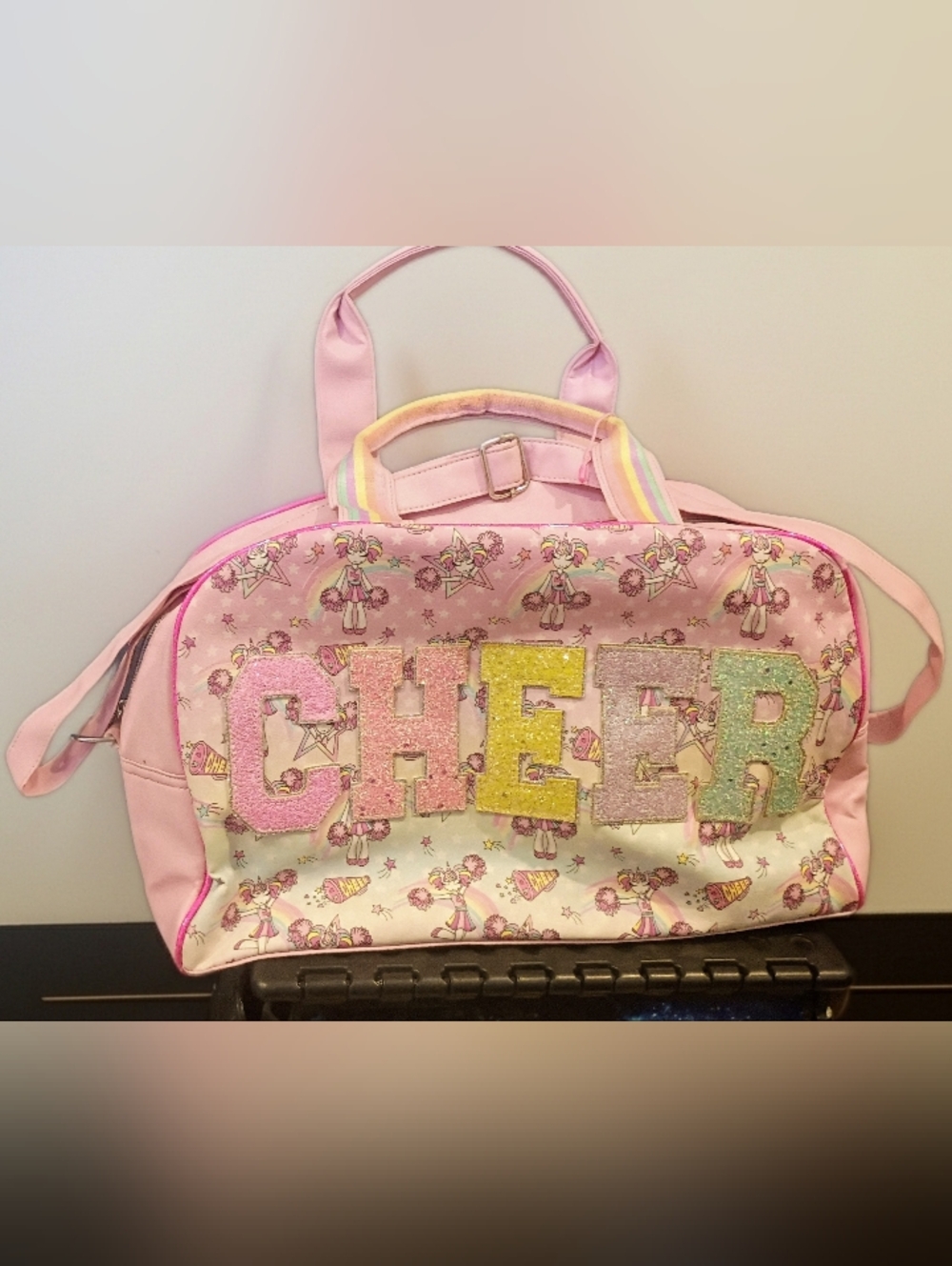 ☀️🌊Miss Gwen OMG 'CHEER' Duffle Bag with Pastel Rainbow/ Unicorn Print- New! - Picture 8 of 9